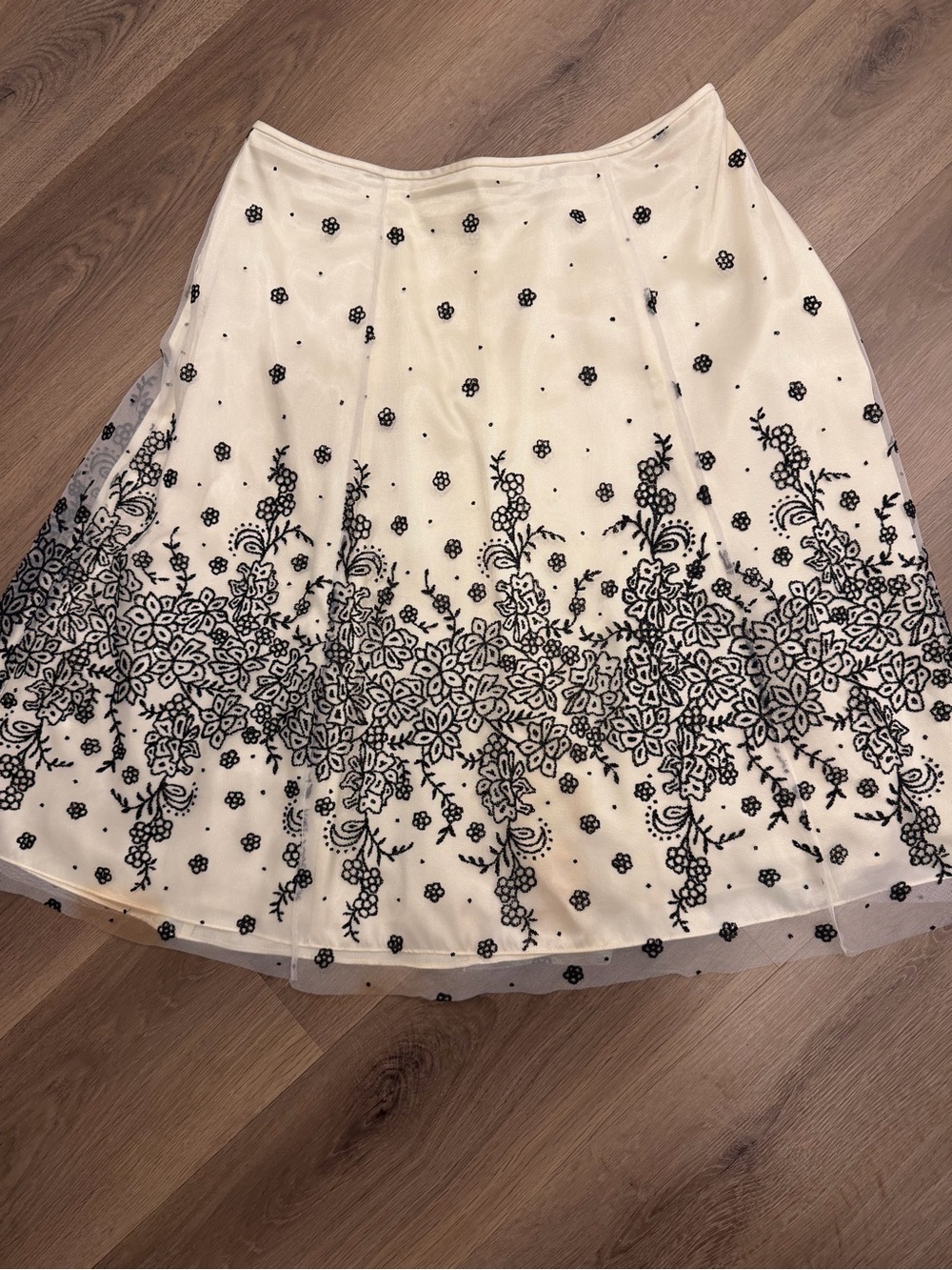 White Floral Aplique  Skirt